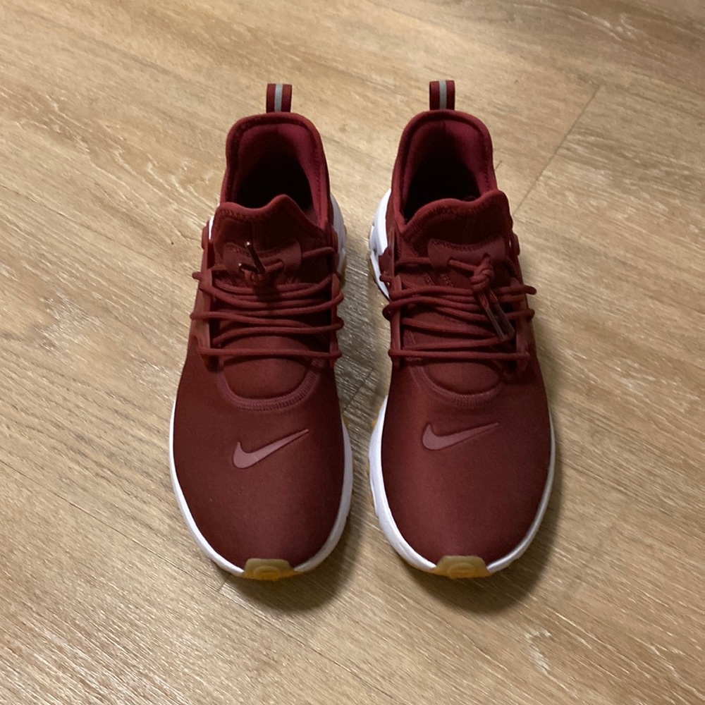 Men’s Nike presto sneakers